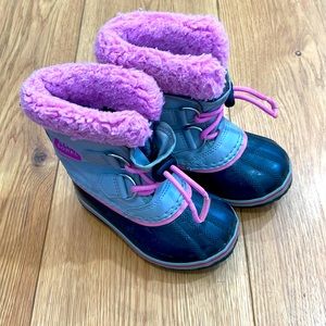 Sorel Children's Yoot Pak Nylon Boot Chrome Gray/Black Little Girls Size 8